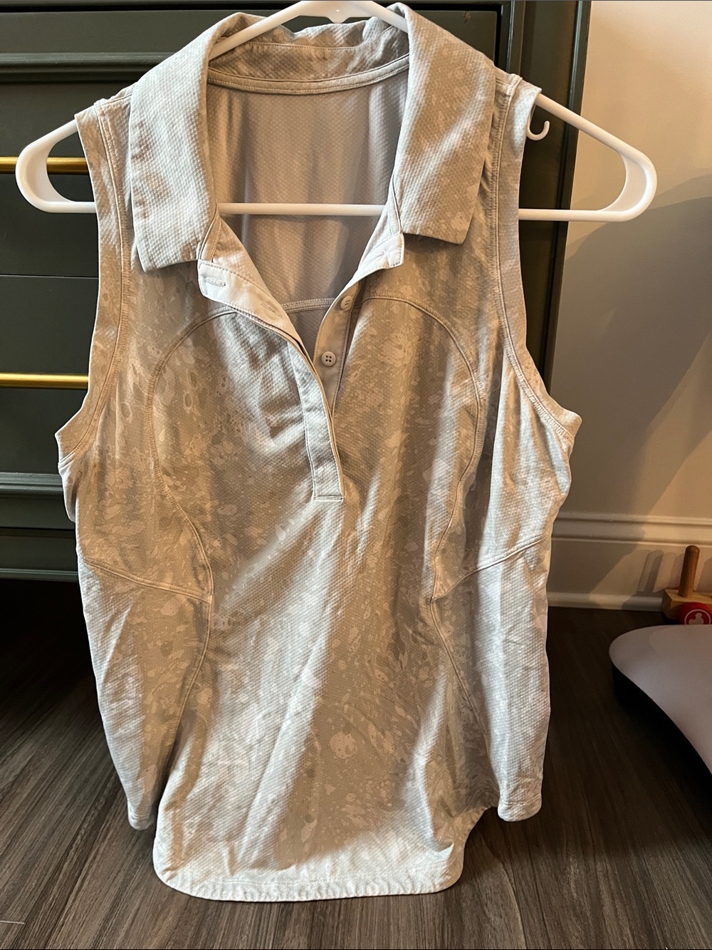 Lululemon Gray Stones Sleeves Collared Top